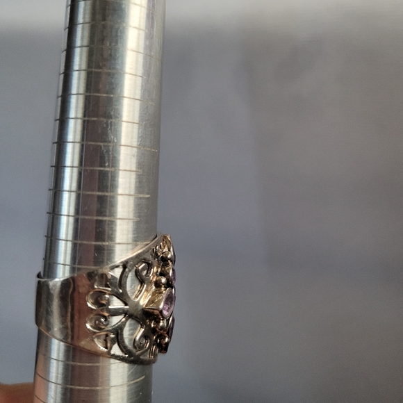 Amethyst And Sterling Silver Ring. Elegant Gemstone Ring - Picture 4 of 8